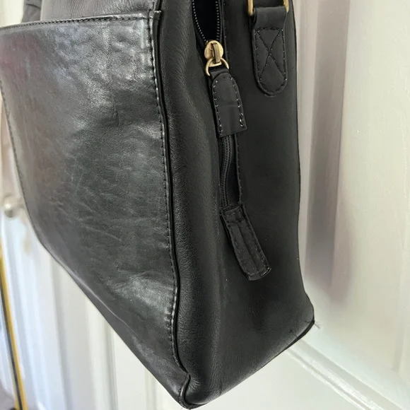 Hobo International Black Leather Tote Bag - Picture 3 of 12